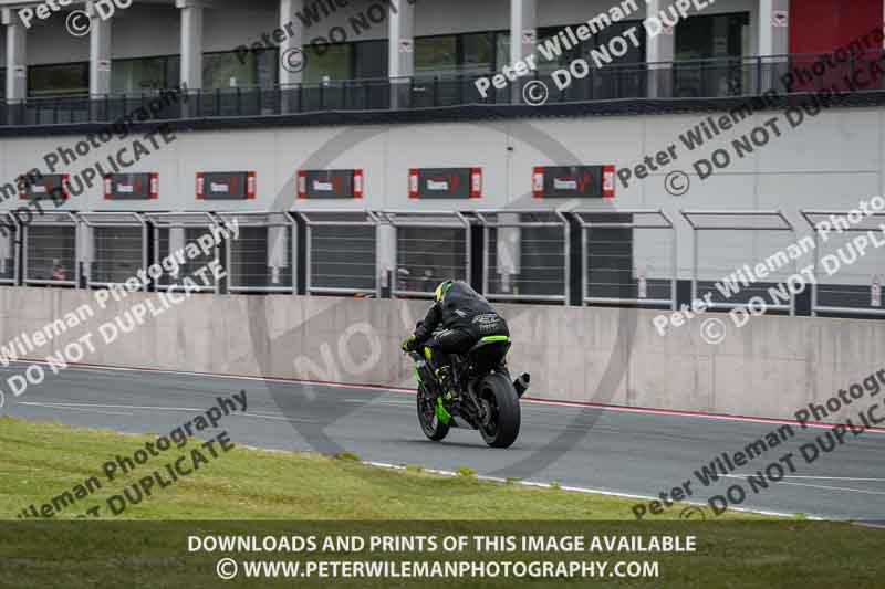 cadwell no limits trackday;cadwell park;cadwell park photographs;cadwell trackday photographs;enduro digital images;event digital images;eventdigitalimages;navarra;no limits trackdays;peter wileman photography;racing digital images;trackday digital images;trackday photos